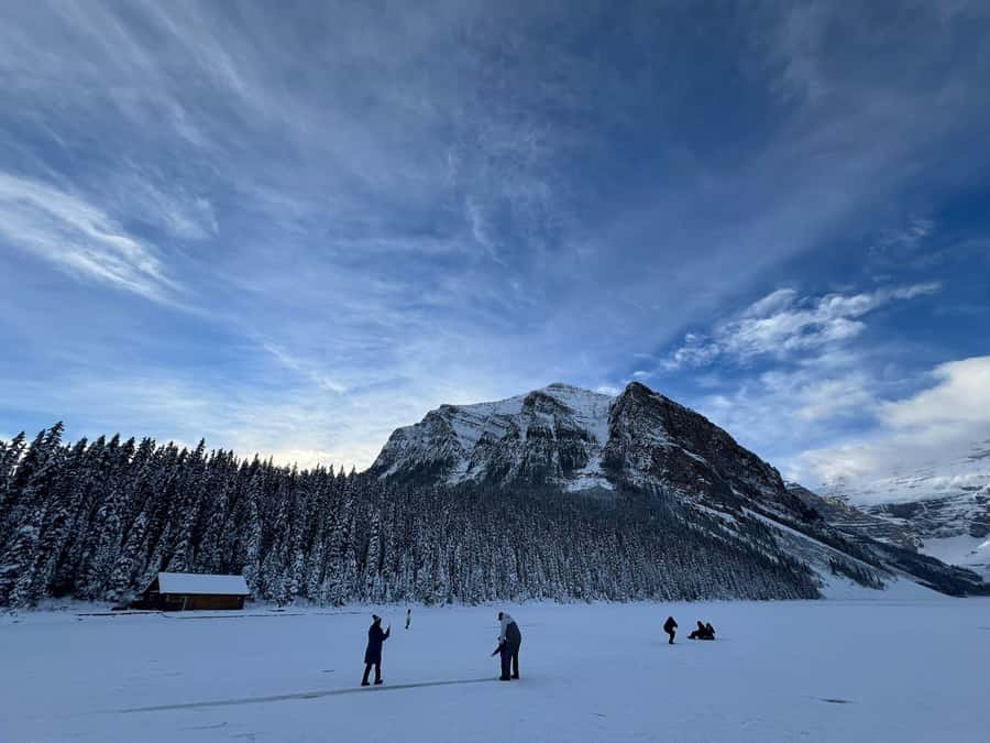 Moraine Lake 1.5hr & Lake Louise Shuttle from Canmore/Banff - Lake Louise: maximizing 75 minutes with a calm plan