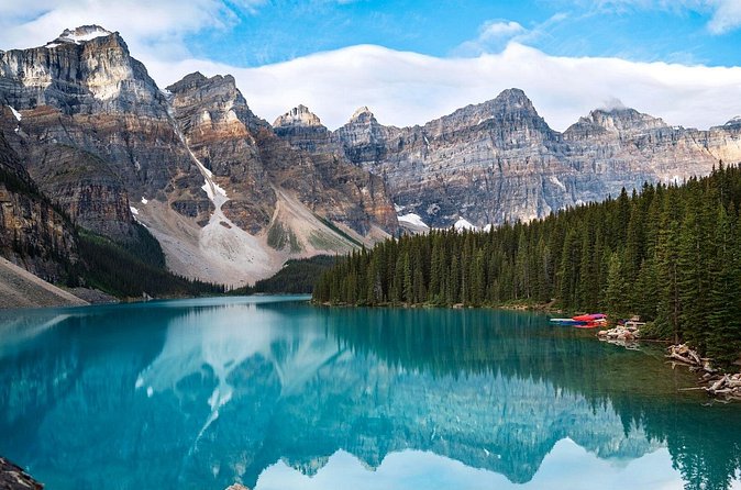 Moraine Lake and Lake Louise Private Premium Day Tour - The guide and van experience: what you can expect from real professionals