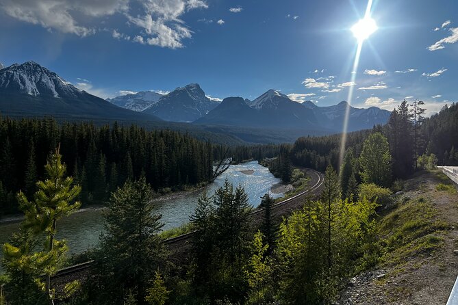 Moraine Lake and Lake Louise Private Premium Day Tour - Comfort and food: snacks, water, and what to do about lunch