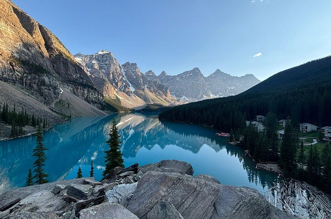 Moraine Lake And Lake Louise Tour from Banff - Moraine Lake: Rockpile Views vs. the Easier Lakeshore Route