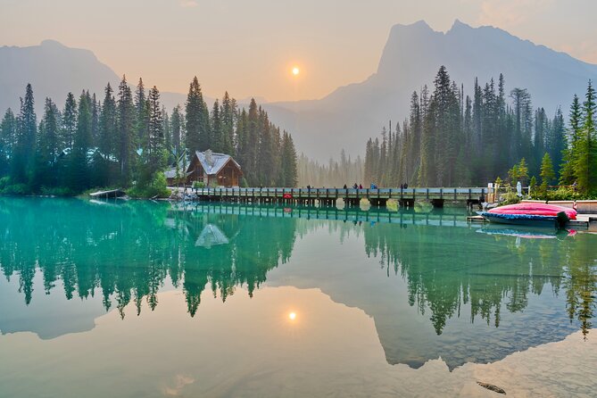 Moraine Lake Lake Louise Johnston Canyon Emerald Lake Day tour - Lake Louise: a quick hit at the iconic turquoise, then lunch time