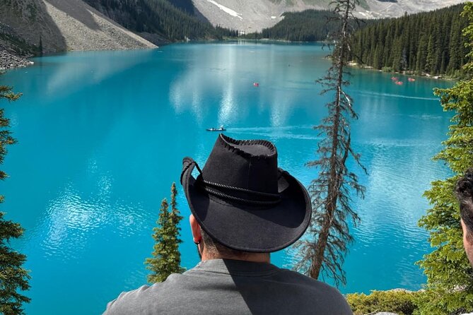 Moraine Lake & Louise & Banff Day Tour From Calgary-Canmore-Banff - The small-group advantage (and why 14 people matters)
