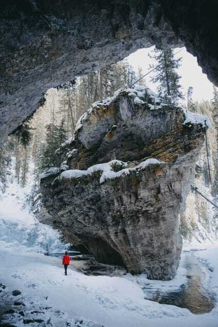 Moraine Lake Louise Emerald Johnston Canyon Banff Yoho Tour - What the Guide Actually Improves
