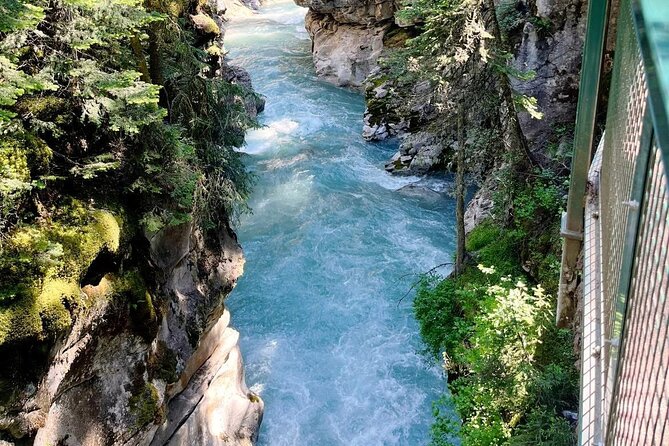 Moraine Lake, Louise, Emerald Lake, Johnston Canyon, Banff Town - Key things I’d watch for before you go