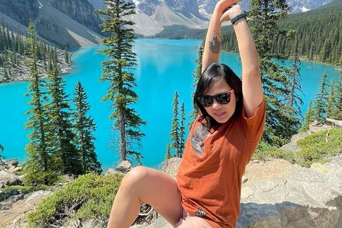 Moraine Lake, Louise, Emerald Lake, Johnston Canyon, Banff Town - Calgary pickup and the “all-day” bus rhythm