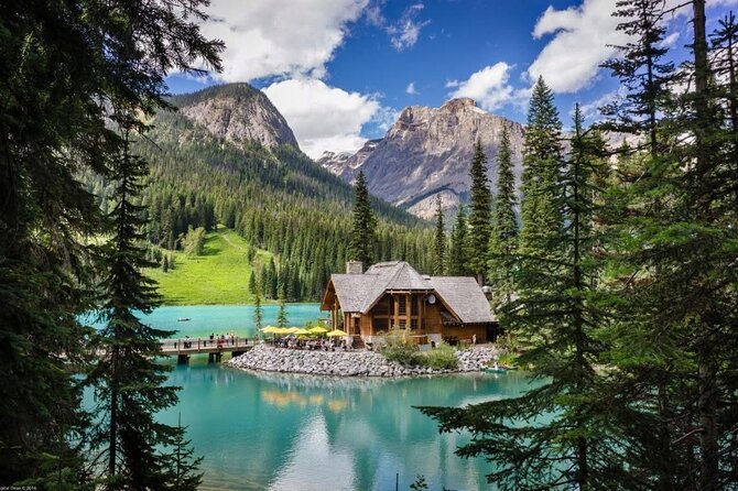 Moraine Lake, Louise, Emerald Lake, Johnston Canyon, Banff Town - Emerald Lake in Yoho: the quieter green stop that still delivers