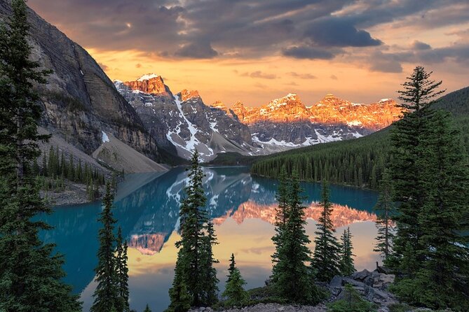 Moraine Lake Sunrise(2.5hrs)&Lake Louise(2hrs) from Canmore/Banff - Lake Louise: guided entry, photo spots, and a fair chance to hike