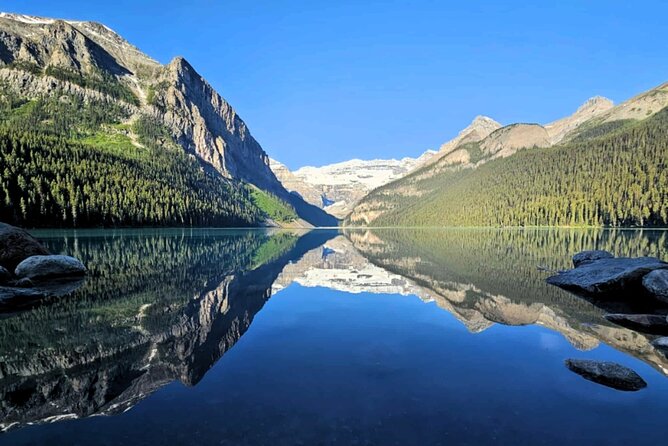 Morning Tour at Moraine Lake(2hrs) & Lake Louise(2hrs) - Not included: the two items that can affect your day