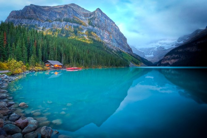 Mountain Lakes and Waterfalls - roundtrip from Banff - A one-day hit list of Banff and Yoho icons