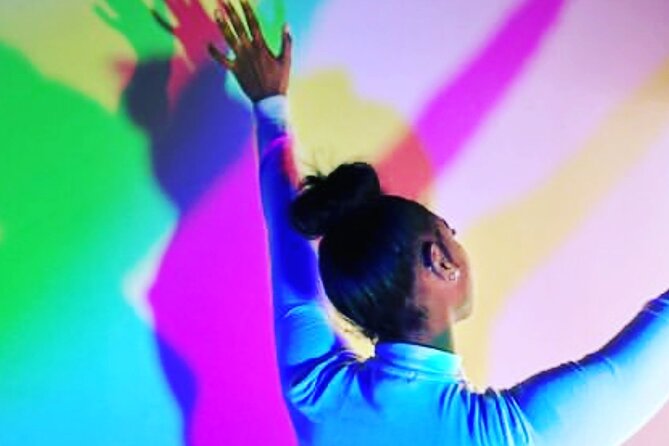 Museum of Illusions Montreal - 70+ Illusions to Explore - Museum of Illusions Montréal: what 45 minutes really feels like