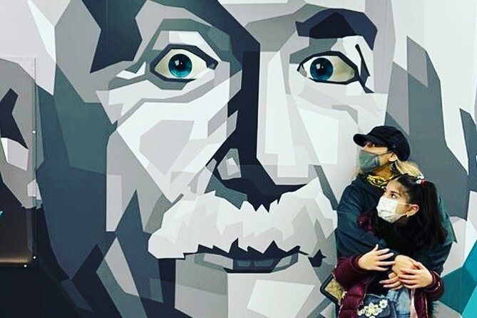 Museum of Illusions Montreal - 70+ Illusions to Explore - Inside the museum: how the illusions work on you