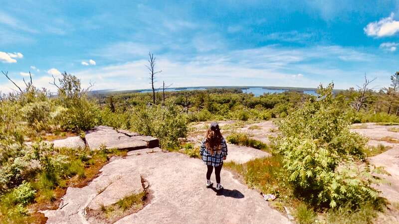 Muskoka: High Falls, Hardy Lake, & Huckleberry Rock Tour - Hardy Lake Trail: 7 km, boardwalk photos, and the island moment