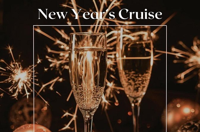 New Year's Eve Dinner Cruise through Vancouver Harbor - Watching Vancouver by night from a yacht-style viewpoint