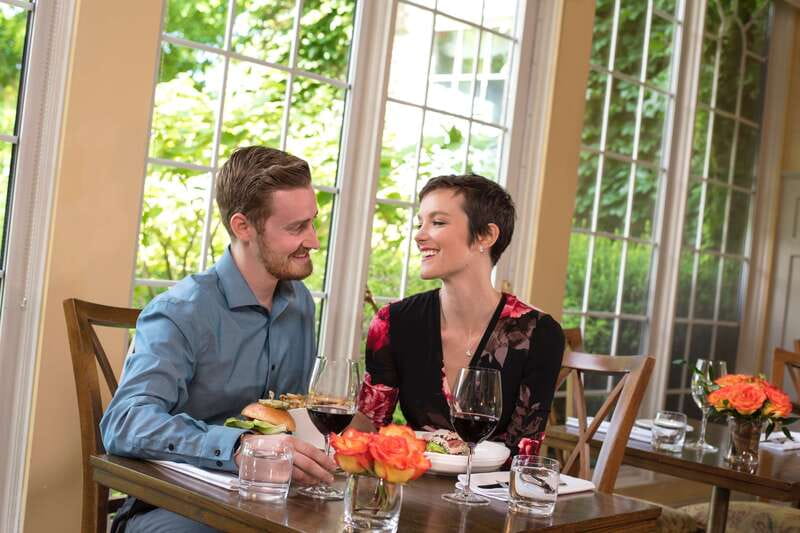 Niagara, Canada: Half-Day Winery Tour with Tastings - Value at $113: is it a smart use of your time?
