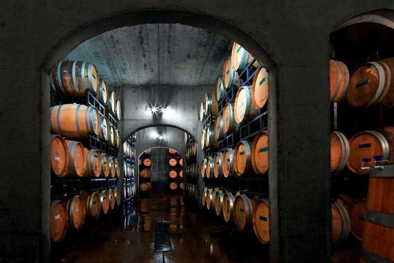 Niagara, Canada: Half-Day Winery Tour with Tastings - Guides make or break a tasting day