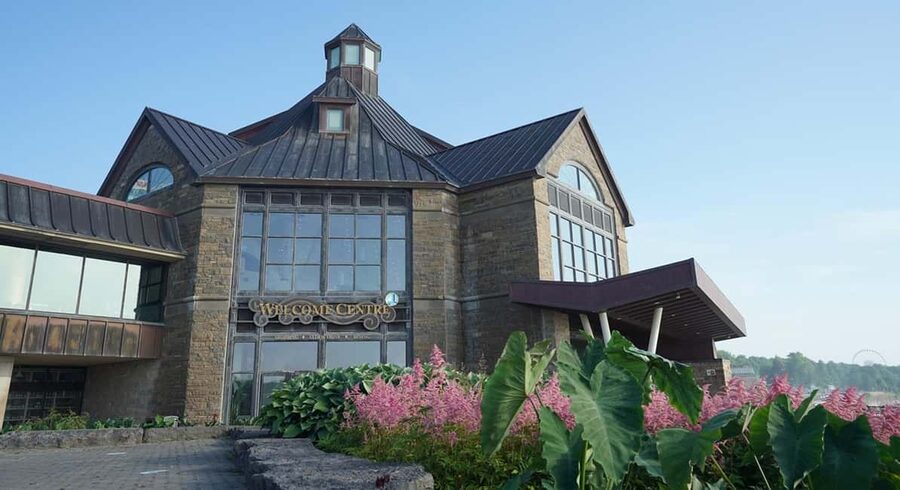 Niagara Falls: 5 Attraction Pass, WEGO Bus & Audio Guide - The pass layout: how WEGO buses and the Incline Railway work together