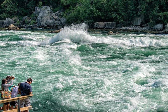 Niagara Falls Canada 3-Hour Tour w/Boat & Behind the Falls - The guide factor: where the good days are won
