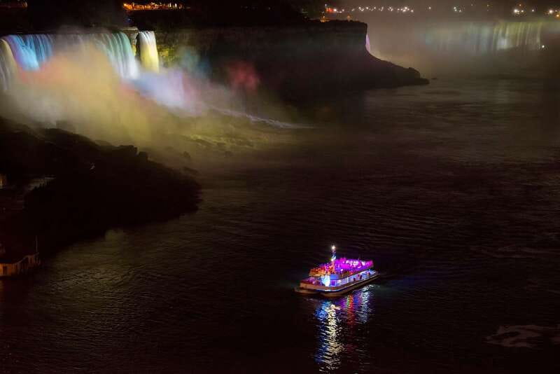 Niagara Falls, Canada: Evening Fireworks Cruise - What could go wrong, and how to plan around it