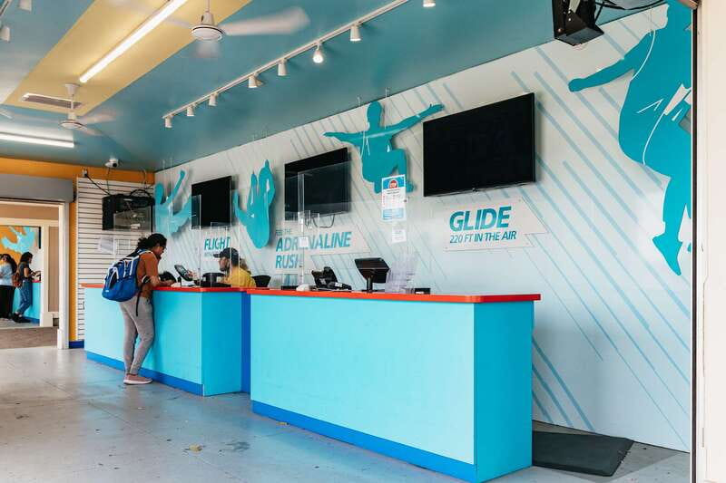 Niagara Falls, Canada: Zipline to The Falls - How the Return Works: Air-Conditioned Vans and a Smooth Finish