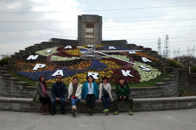 Niagara Falls Day Tour from Toronto - Stop 4, Floral Clock: seasonal reality and a classic photo stop