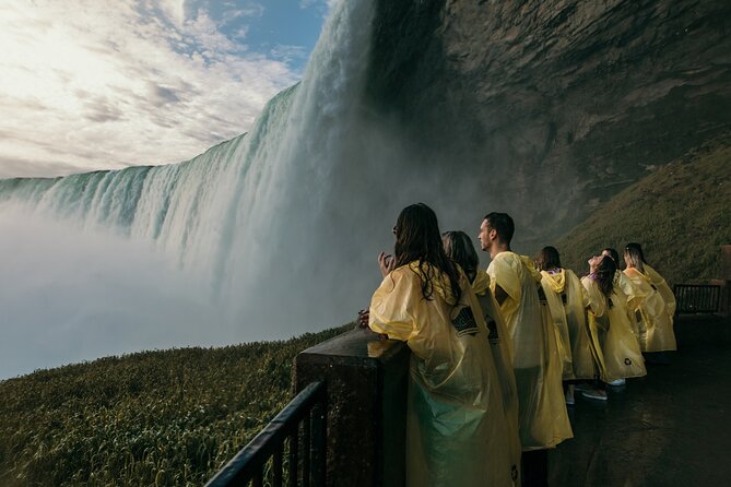 Niagara Falls Day Tour from Toronto (9 Hours) - Niagara Whirlpool and the Niagara Parkway Photo Stops