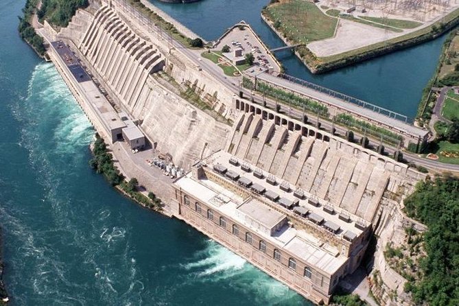 Niagara Falls Day Tour from Toronto - The Niagara Parkway return drive: seeing the region without feeling trapped