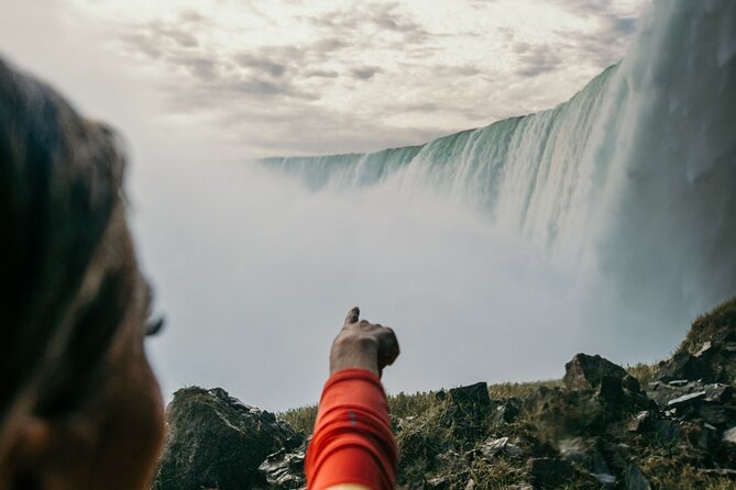 Niagara Falls Day Tour from Toronto Airport - Niagara City Cruises: the boat-to-the-base moment