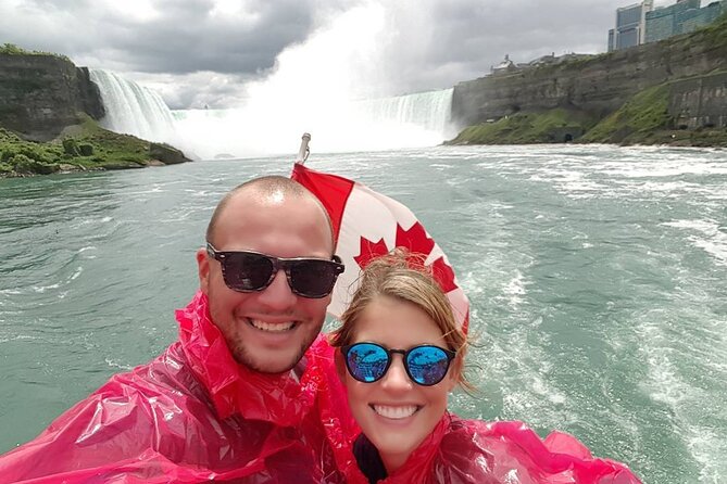 Niagara Falls Day Tour from Toronto with Boat Cruise and Lunch - Floral Clock and Queenston Heights: Photo Time With a Purpose