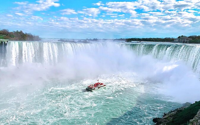 Niagara Falls Eco Walking Tour with Boat Cruise - Comfort Checklist: Steps, Shoes, and Getting Wet