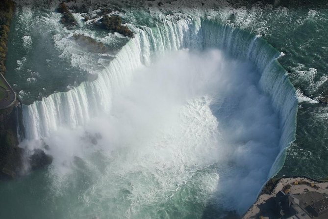 Niagara Falls Grand Helicopter Adventure - Duration and comfort: who this suits best