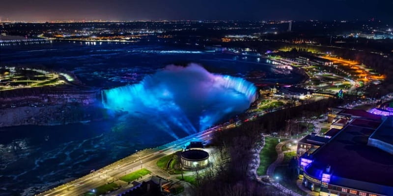 Niagara Falls: Guided Night Tour w/ Dinner & Hotel Transfer - Illumination Tower: where the lights go from pretty to interactive