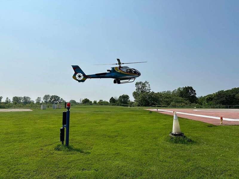 Niagara Falls: Private Half-Day Tour with Boat & Helicopter - Clifton Hill: using your hour for food and choose-your-own fun