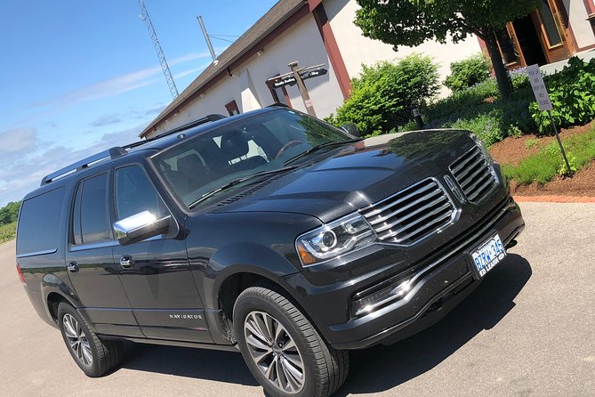 Niagara Falls to Pearson Toronto Airport Private Transfer - Included Costs: Fuel Surcharge and Parking That Remove Headaches