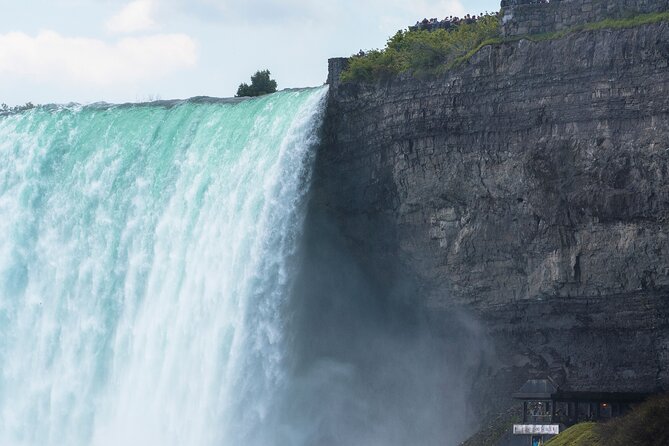 Niagara Falls Tour from Toronto: Boat Ride & Journey Behind Falls - Clifton Hill Free Time and the Photo Stops That Actually Help