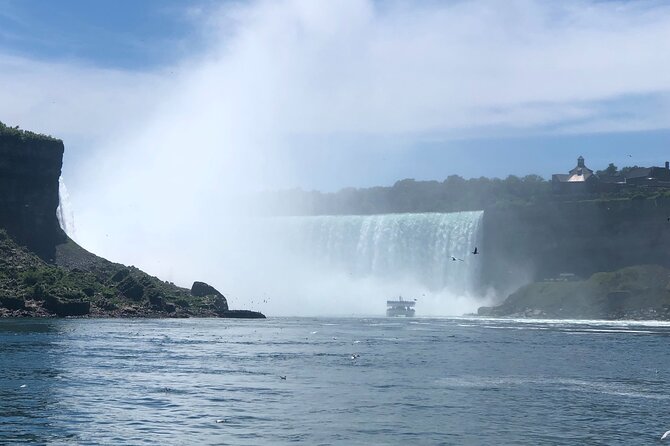 Niagara Falls VIP Private SUV Tour: Helicopter & Boat included - Queenston Heights Park, War of 1812 viewpoints, and big sky photos