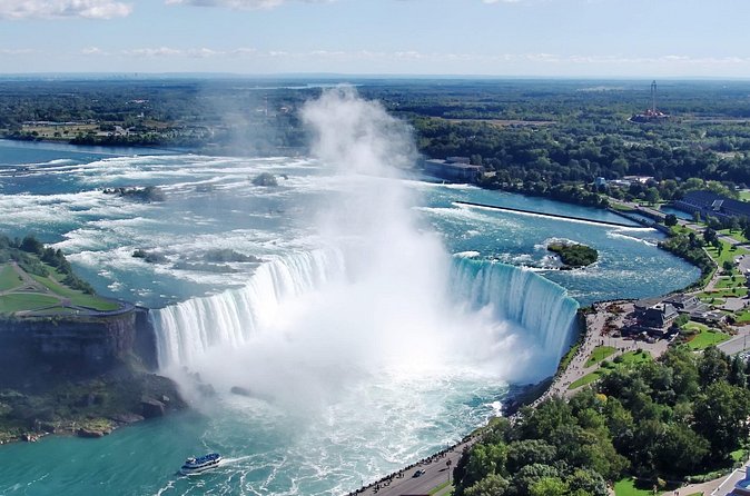 Niagara Falls VIP Private Tour Minimum 2 Guests - Maple Syrup Store by White Meadows Farms: The Sweet Reset