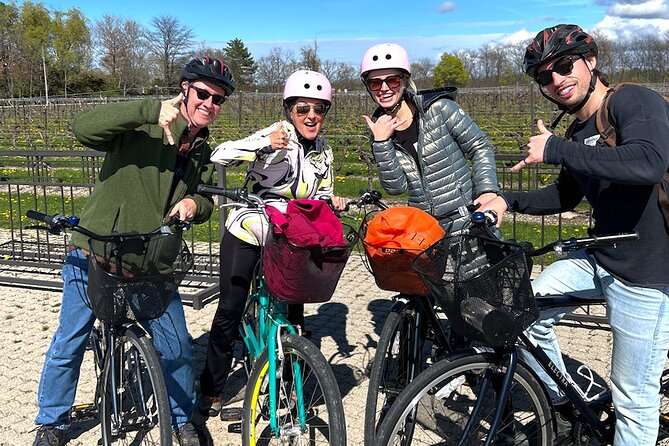 Niagara-on-the-Lake Cycle and Wine-Tasting Tour with Optional Lunch - Why cycling between Niagara wineries beats driving