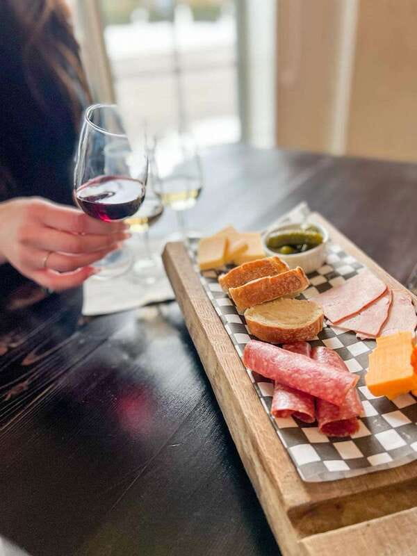 Niagara-on-the-Lake: Half-Day Wine, Beer & Charcuterie Tour - Half-Day Niagara Tastes, Without the Stress of Driving