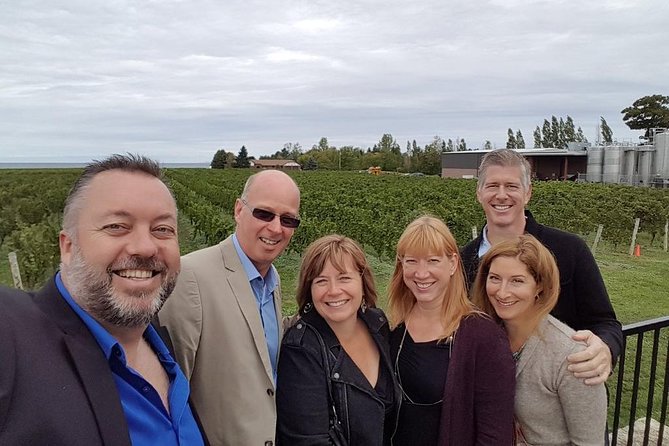Niagara-on-the-Lake Small Group Wine Tour with Picnic Lunch - Picnic Lunch: Outdoor Promise vs Real-World Setup