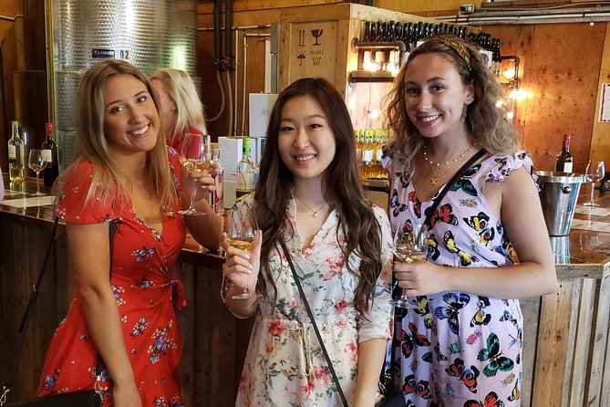 Niagara-on-the-Lake Wine Aft Tour with Cheese from Niagara Falls - The guides: why their personality can make or break the day