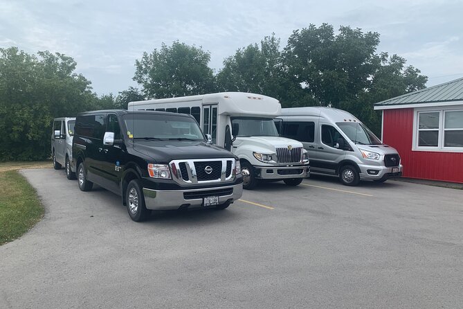 Niagara Wine Tasting and three courses Dinner - From Niagara-on-the-Lake pickup to wine country in one tidy afternoon