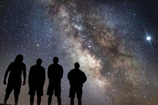 Night Adventure with possible stargazing and Aurora chasing - Why this Banff night tour feels easier than going solo