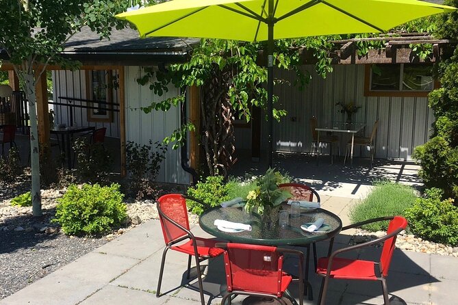 Okanagan Bee Tour and Lunch at Winery in Kelowna - Meadow Vista Honey Wines: The Quick Start in Kelowna