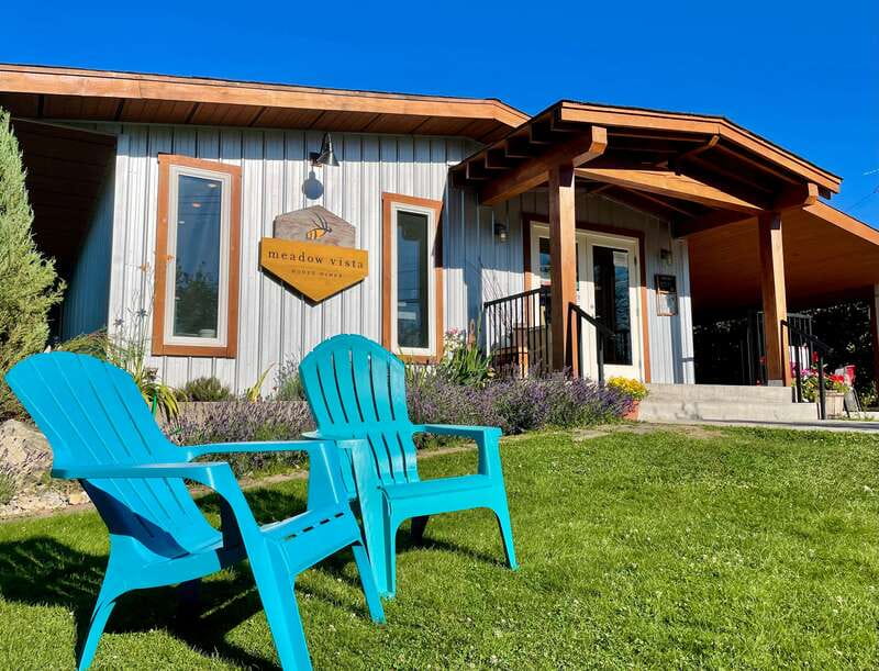 Okanagan Bee Tour, Wine Tasting and Lunch at Kelowna Winery - Raw, unpasteurized honey and infused samples: the part people remember
