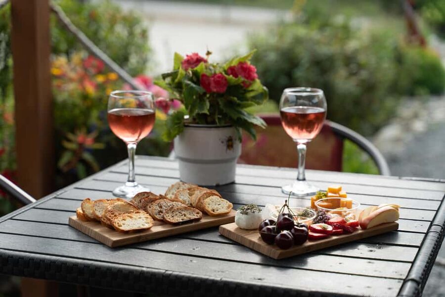 Okanagan Blackberry Fest; Wine Flights & Charcuterie Kelowna - Meadow Vista Honey Wines and the Blackberry Harvest, in plain terms