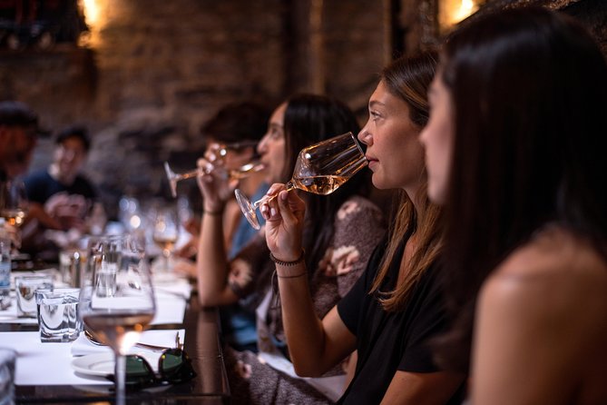 Old Montreal Guided Food Tour with 8+ Local Delicacies Tastings - Winter and comfort tips for Old Montreal walking