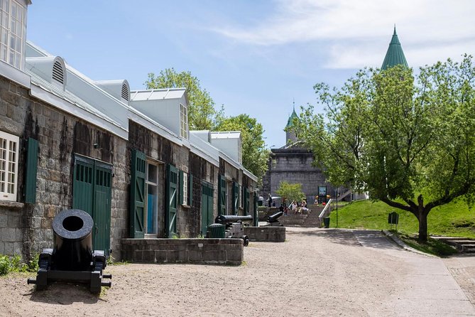 Old Quebec City Food Tour with 10+ Autentic Local Tastings - Alcohol Pairings: Included When You Choose Adult Tickets with Alcohol