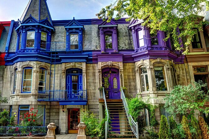 Old Quebec Scavenger Hunt and Highlights Self Guided Audio Tour - Quartier Petit Champlain: clues that make you notice streets you would otherwise skim