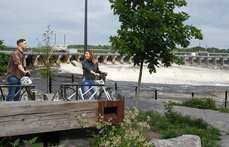 Ottawa 200th Anniversary Guided Bike Tour - Dow’s Lake photo stop: quick views, no pressure