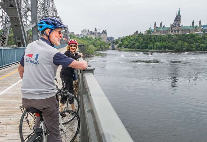 Ottawa: 4 or 8-Hour Bike Rental with Self-Guided Tour - City Bike or Ebike in Ottawa and Gatineau
